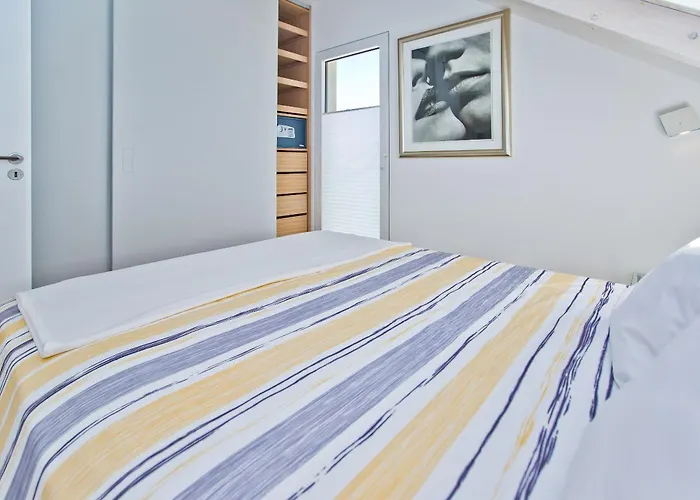 Madeleine Apartment Hvar Town