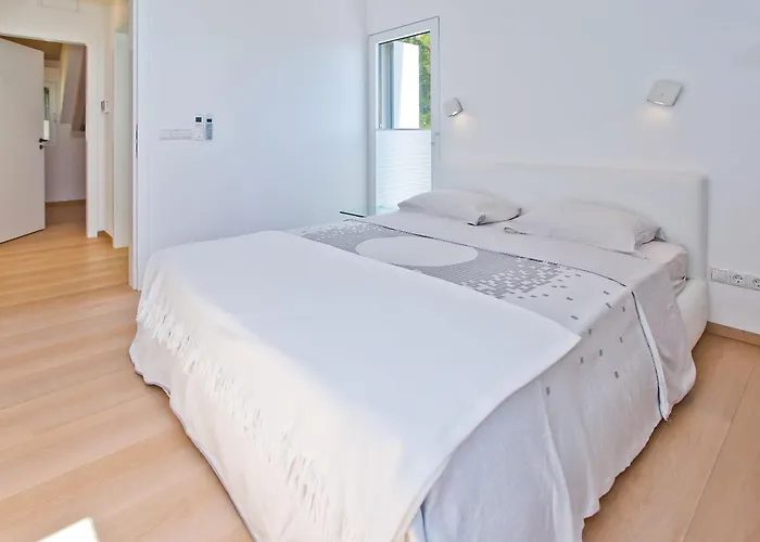 Madeleine Apartment Hvar Town