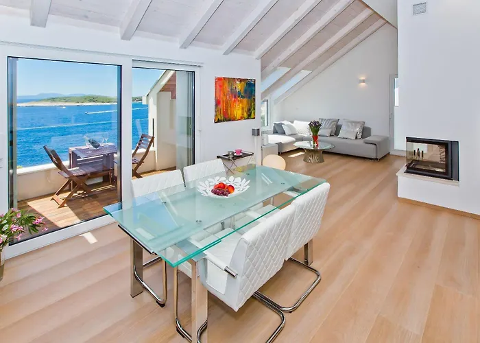 Madeleine Apartment *